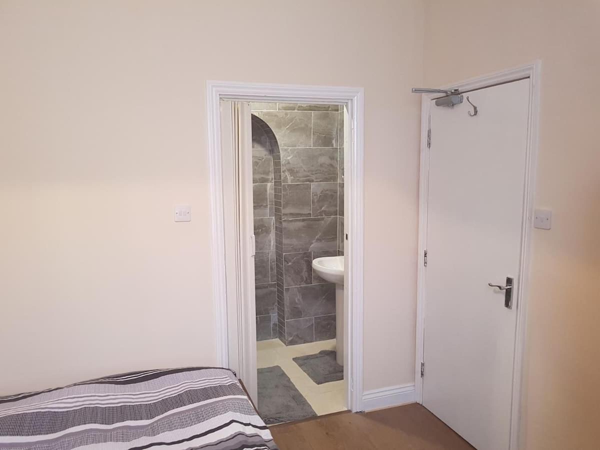 En Suite Bedrooms, Heaton, Newcastle Exterior photo